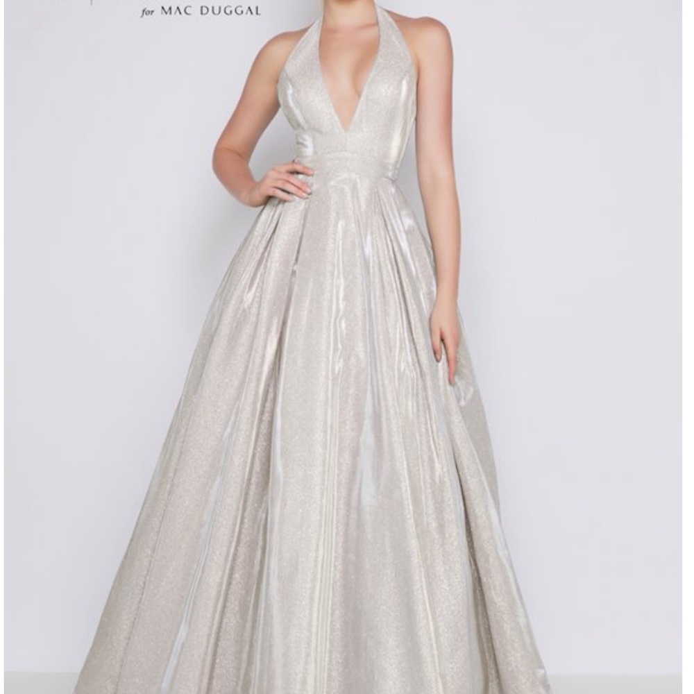 Mac Duggal Sparkly Prom Dress Size 4